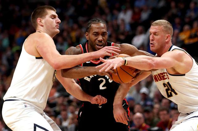NBA雄鹿加时争议罚球绝杀凯尔特人终结六连胜登顶东部引热议